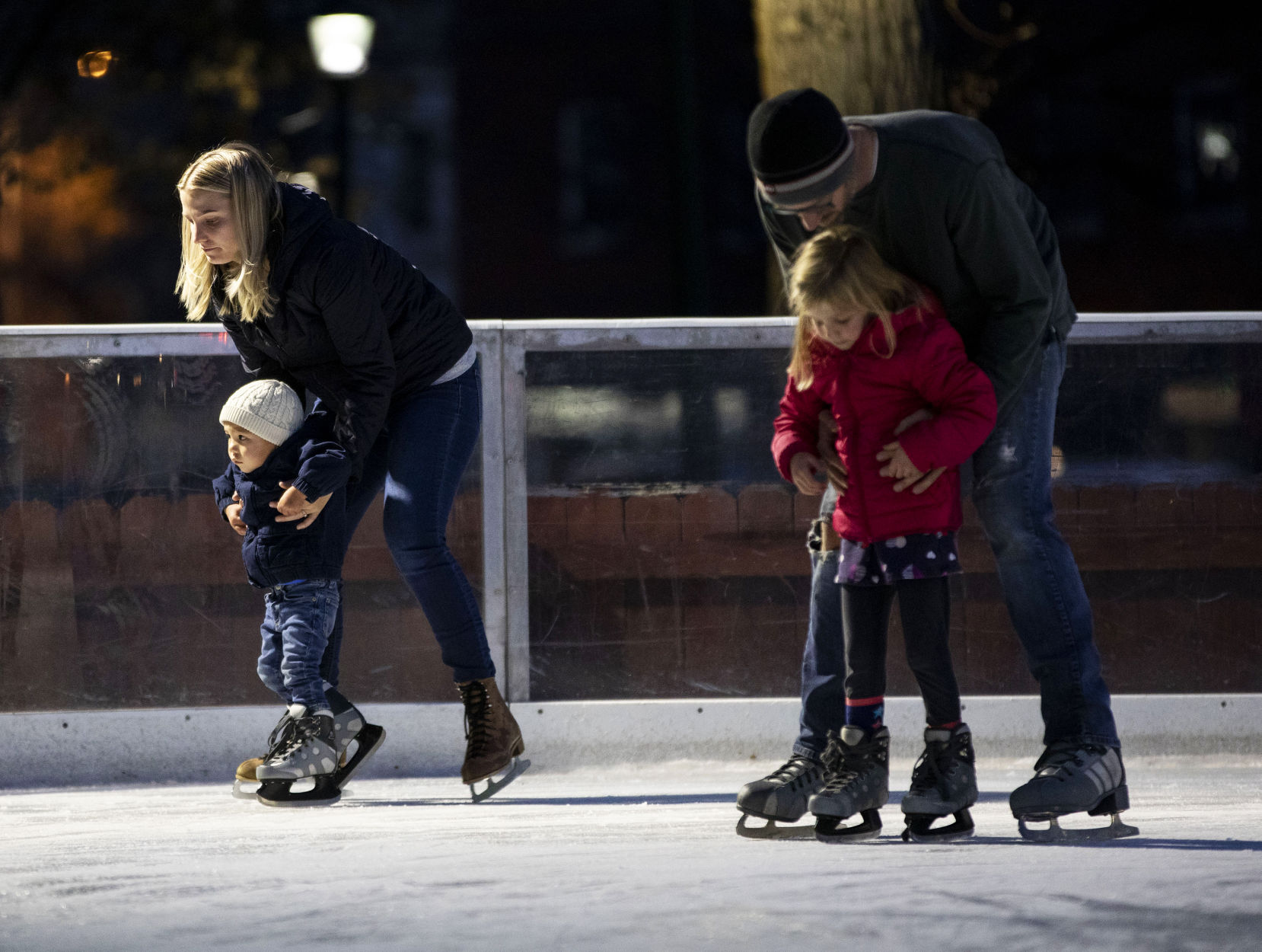 111619-news-iceskating 15.jpg